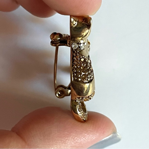 Vintage goldtone cat brooch pin arched back rhinestones cat lady - Picture 9 of 12